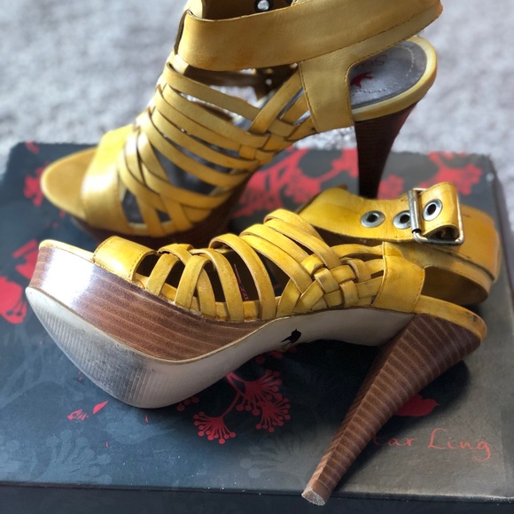 Star Ling Platform Sandals in mustard color - Picture 3 of 3
